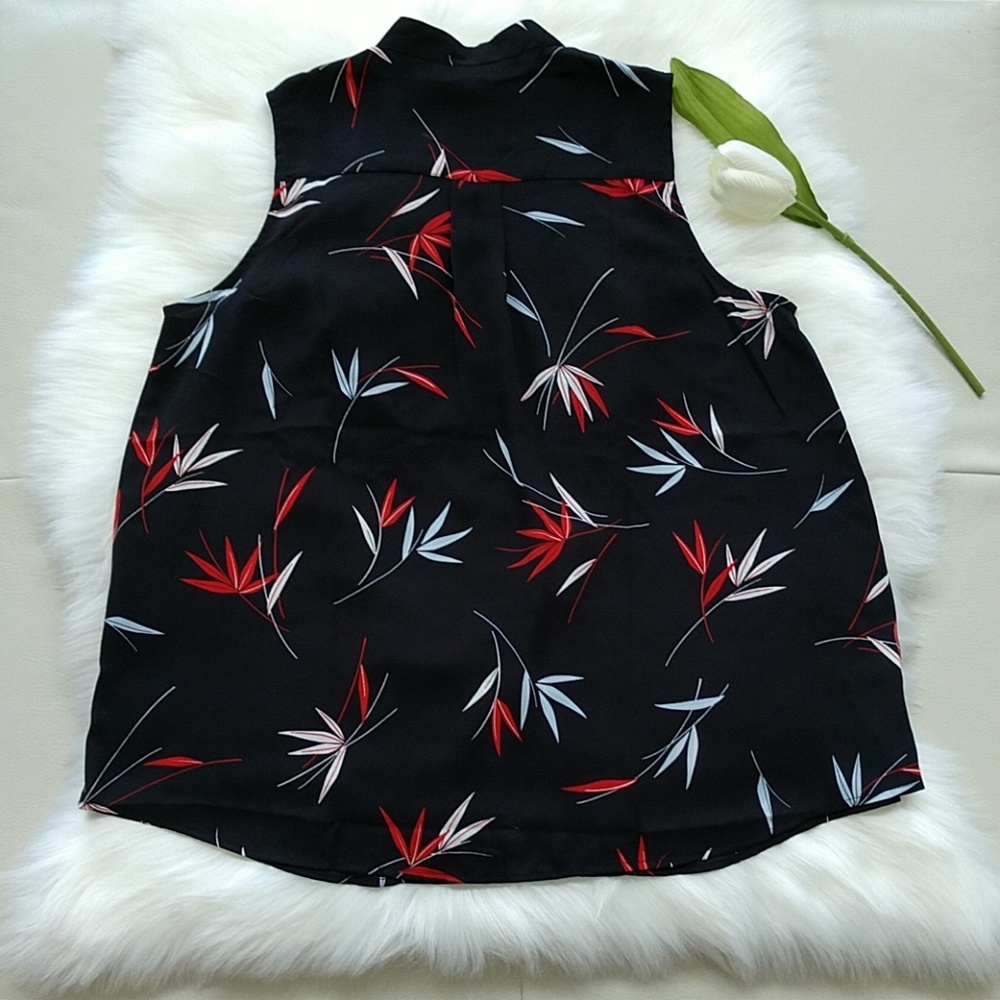 Size M🌷ANN TAYLOR TOPS . NWT - Picture 4 of 7